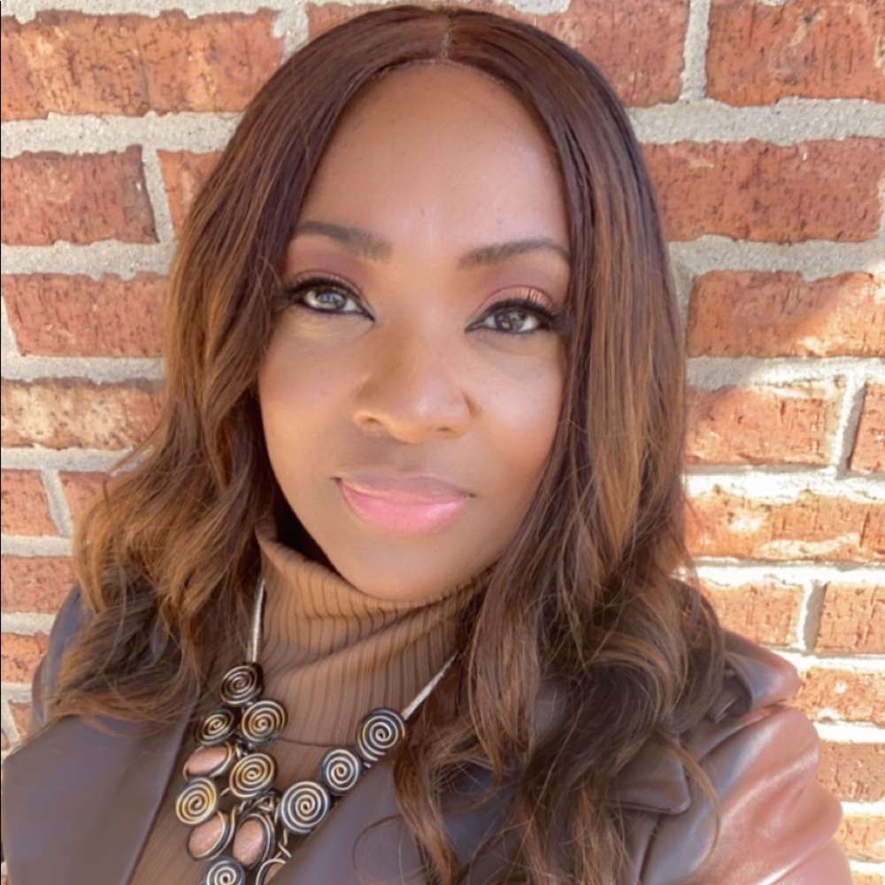 Meet your Posher, Yolanda